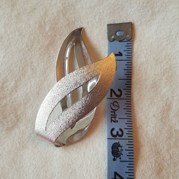 Sarah Conventry brooches silver tone - Picture 7 of 8